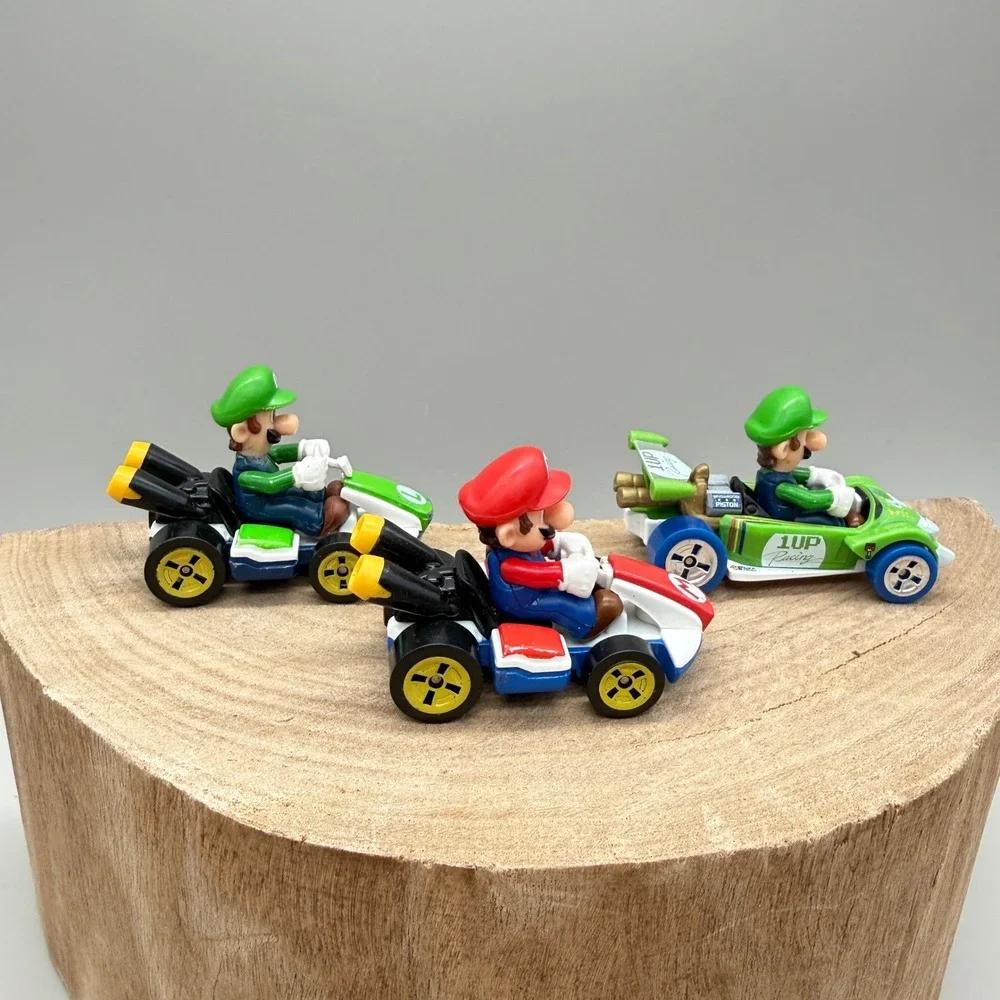 Hot Wheels Mario Kart Diecast Lot Mario Luigi Standard Kart Circuit Special 3pk